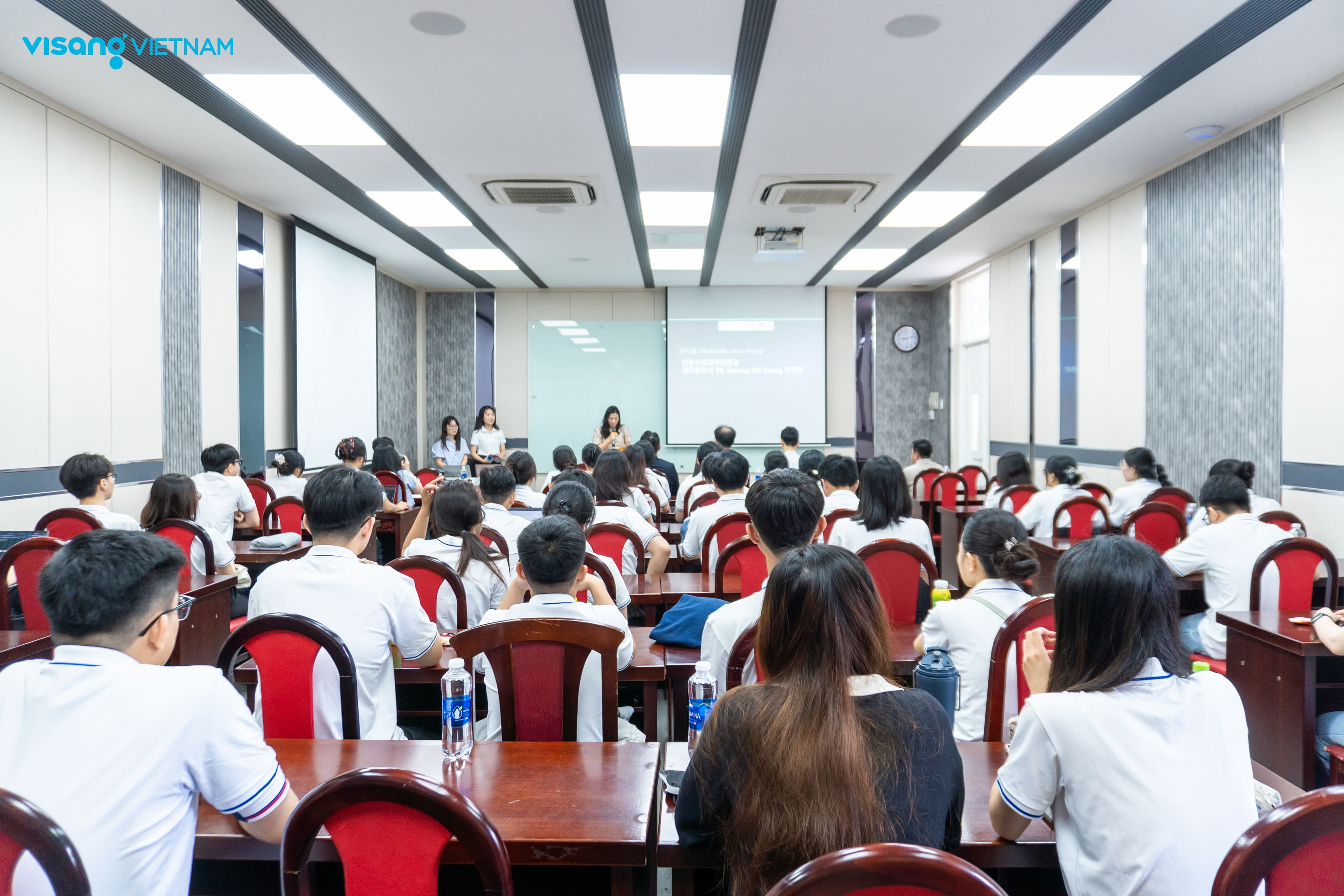 H&igrave;nh ảnh buổi workshop KITS tại Trường Đại học KHXH & Nh&acirc;n Văn TP.HCM